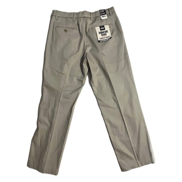 CLASSIC PLEATED SIZE 32X29 NWT MADE BY LEVI STRAUSS DOCKERS KHAKI PANTS! - Picture 3 of 7